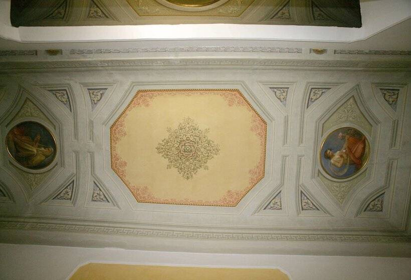 هتل Domus Florentiae