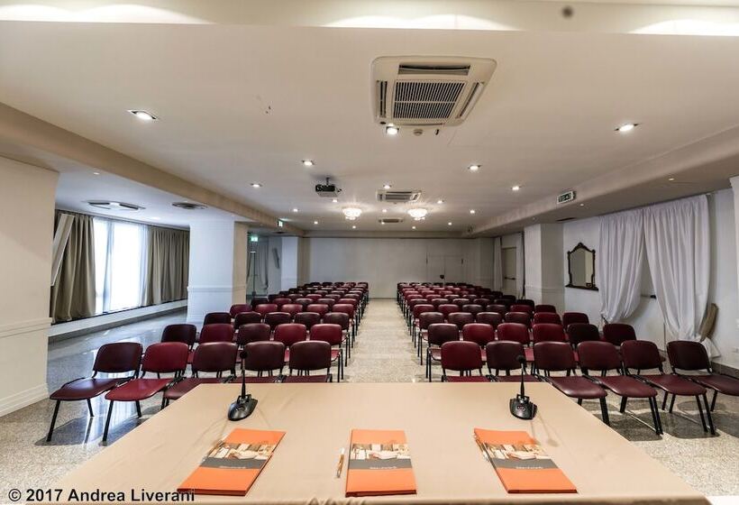 호텔 Donatello Imola