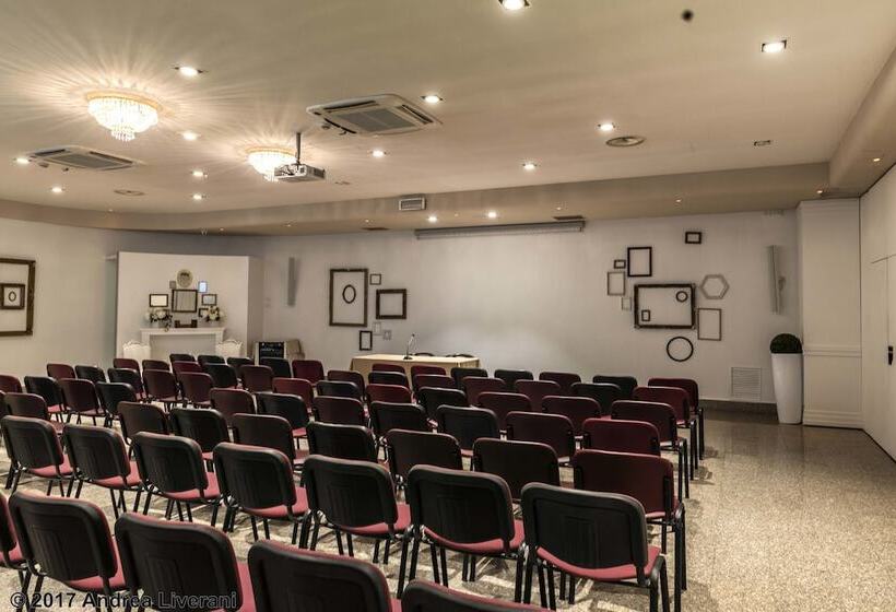 호텔 Donatello Imola