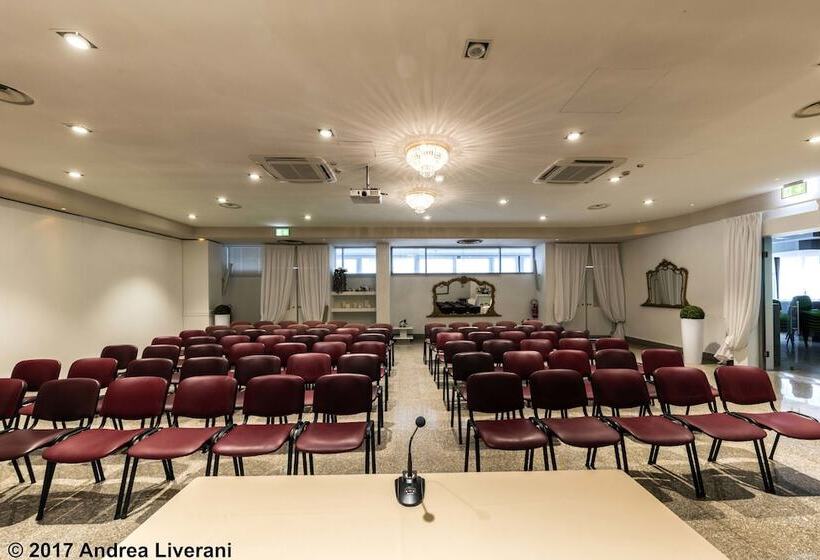 호텔 Donatello Imola