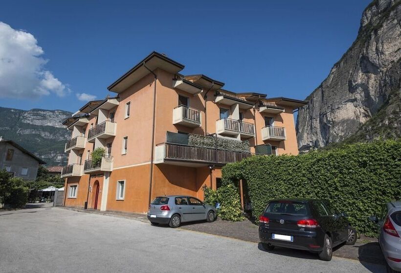 בית מלון כפרי Drago