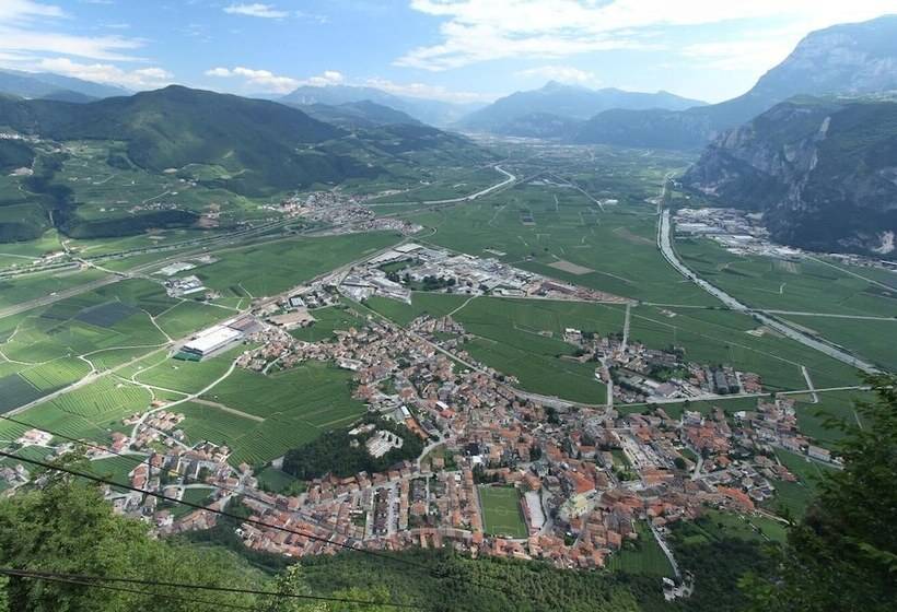 בית מלון כפרי Drago