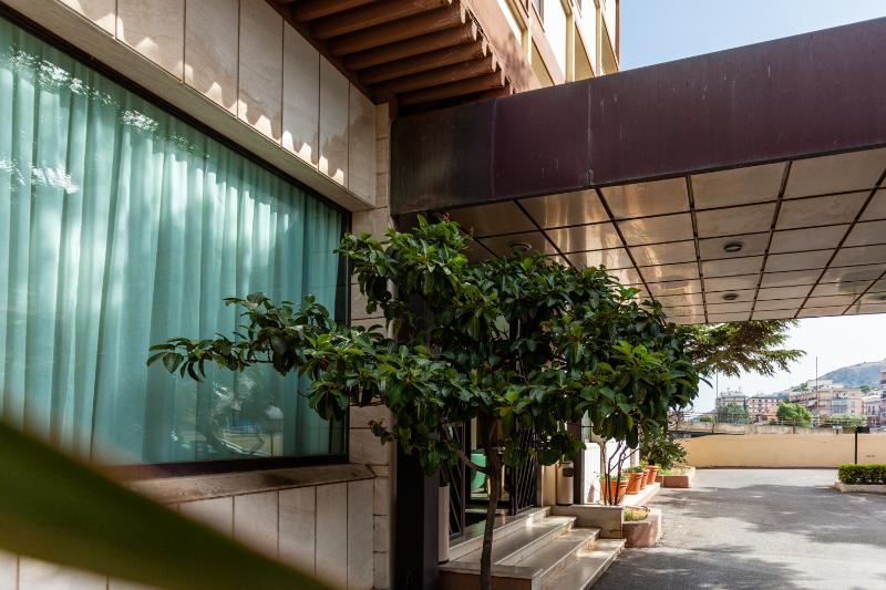 Отель Europa Palace