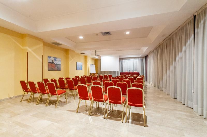 Отель Europa Palace