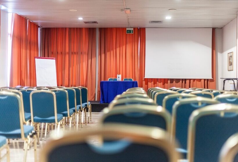 Отель Europa Palace