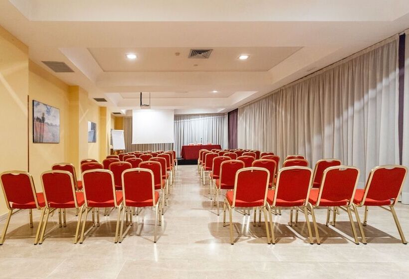 Отель Europa Palace