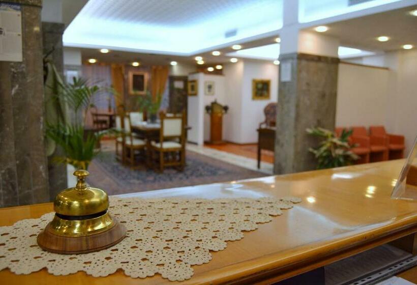 Отель Excelsior