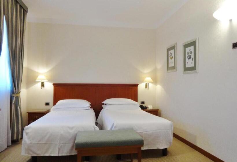 בית מלון כפרי Excelsior Magenta