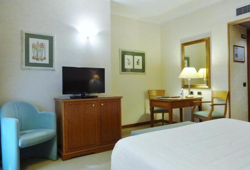 בית מלון כפרי Excelsior Magenta