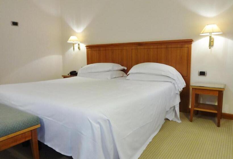 בית מלון כפרי Excelsior Magenta