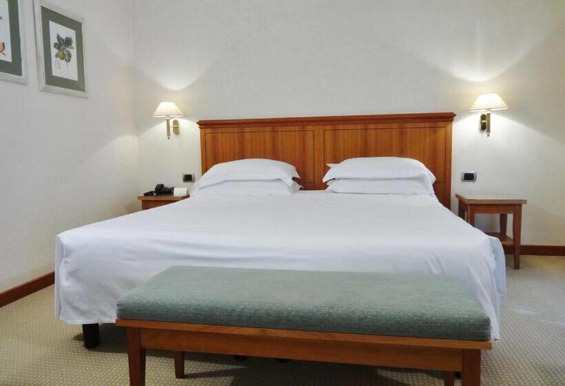 בית מלון כפרי Excelsior Magenta