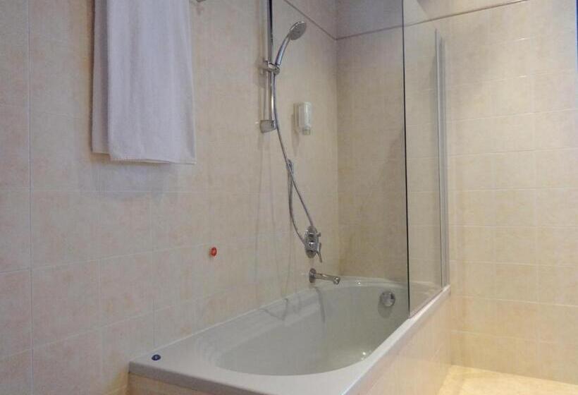 בית מלון כפרי Excelsior Magenta