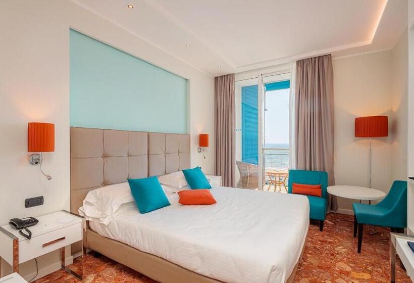 Отель Excelsior