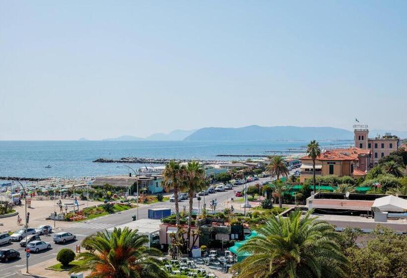 Отель Excelsior