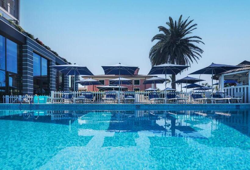 Отель Excelsior