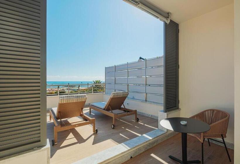 Отель Excelsior