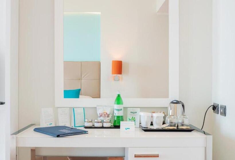 Отель Excelsior