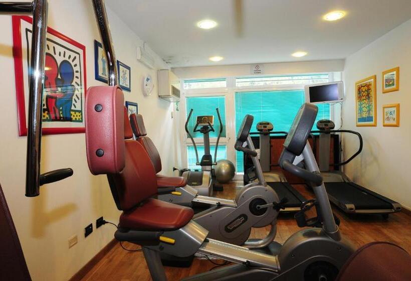 Отель Excelsior