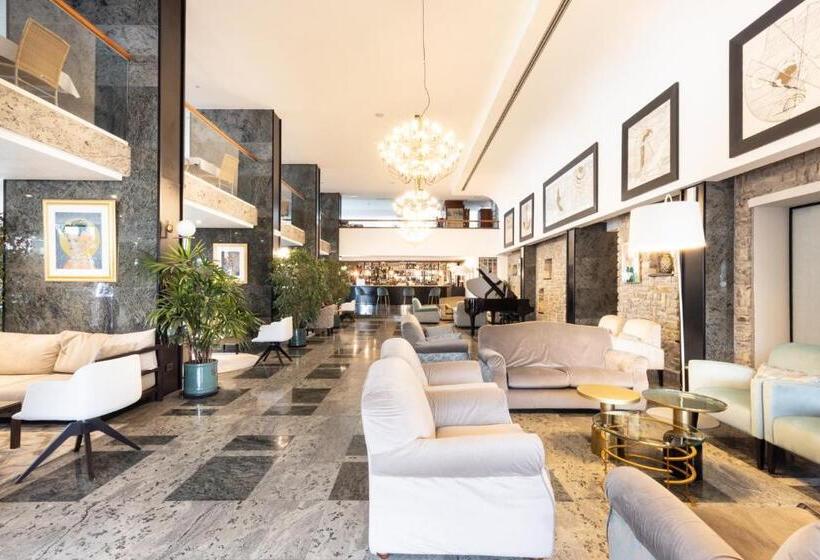 Отель Excelsior