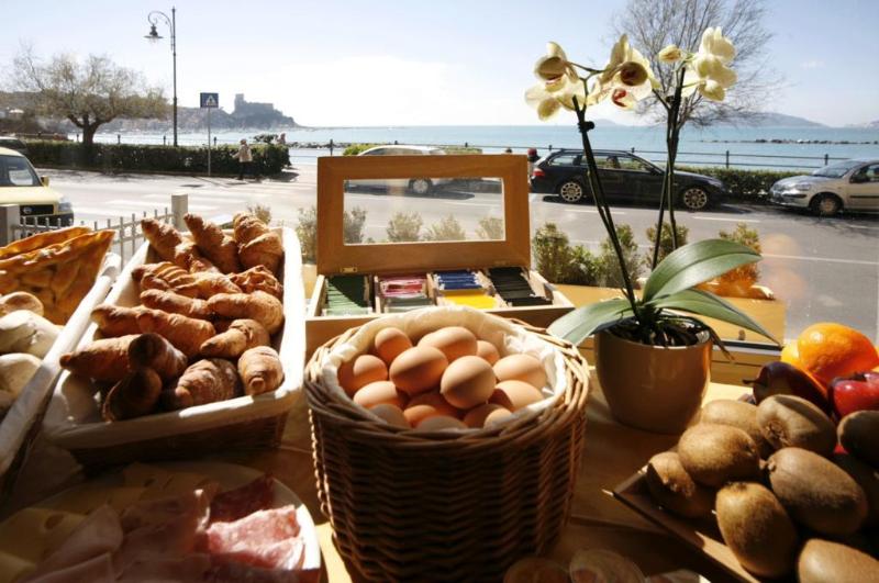 هتل Florida Lerici