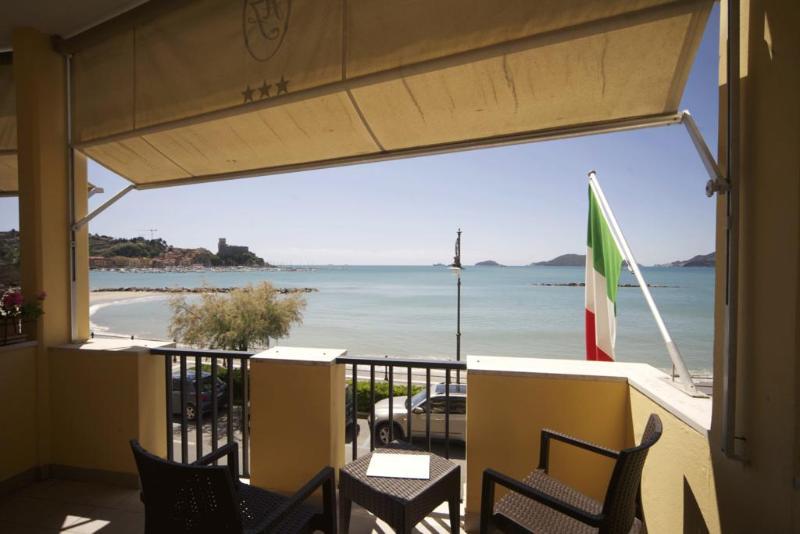 هتل Florida Lerici