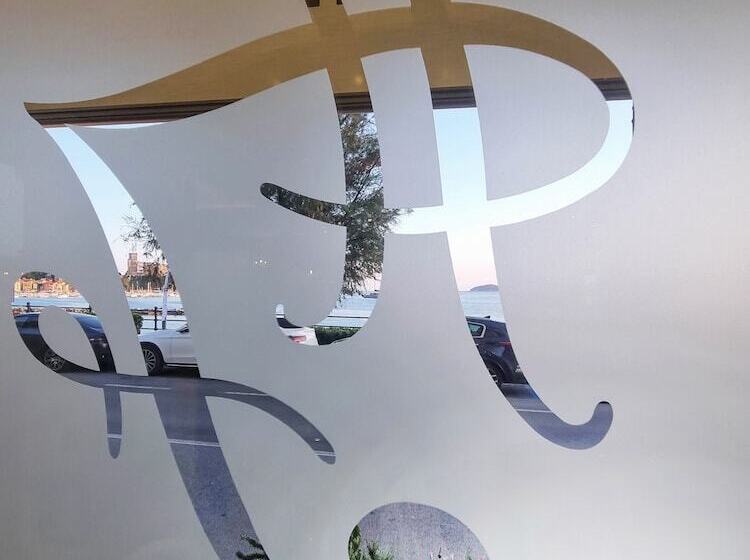 هتل Florida Lerici