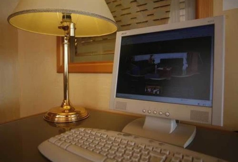 هتل Florida Lerici