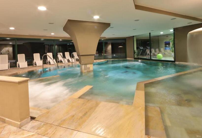 호텔 Th Madonna Di Campiglio | Golf