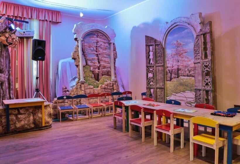 هتل Th Madonna Di Campiglio | Golf