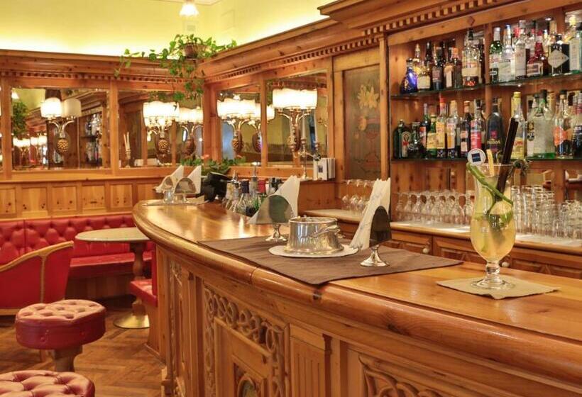 هتل Th Madonna Di Campiglio | Golf