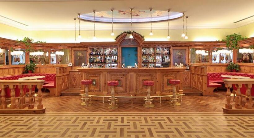 호텔 Th Madonna Di Campiglio | Golf