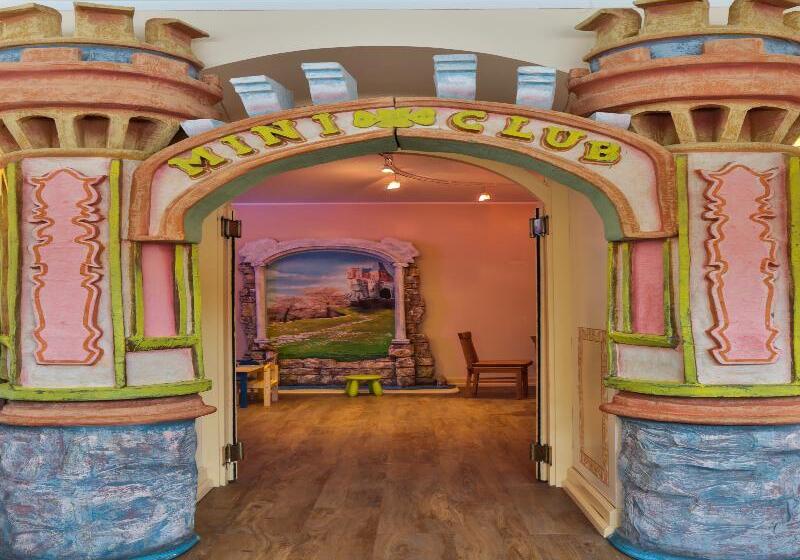 호텔 Th Madonna Di Campiglio | Golf