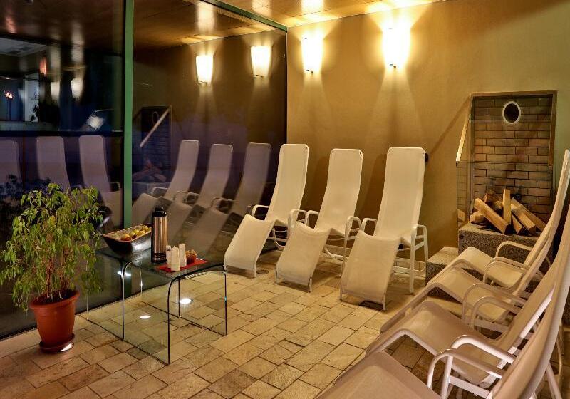 호텔 Th Madonna Di Campiglio | Golf