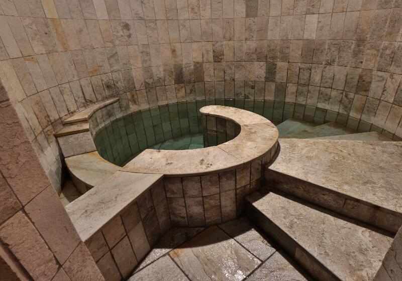 호텔 Th Madonna Di Campiglio | Golf