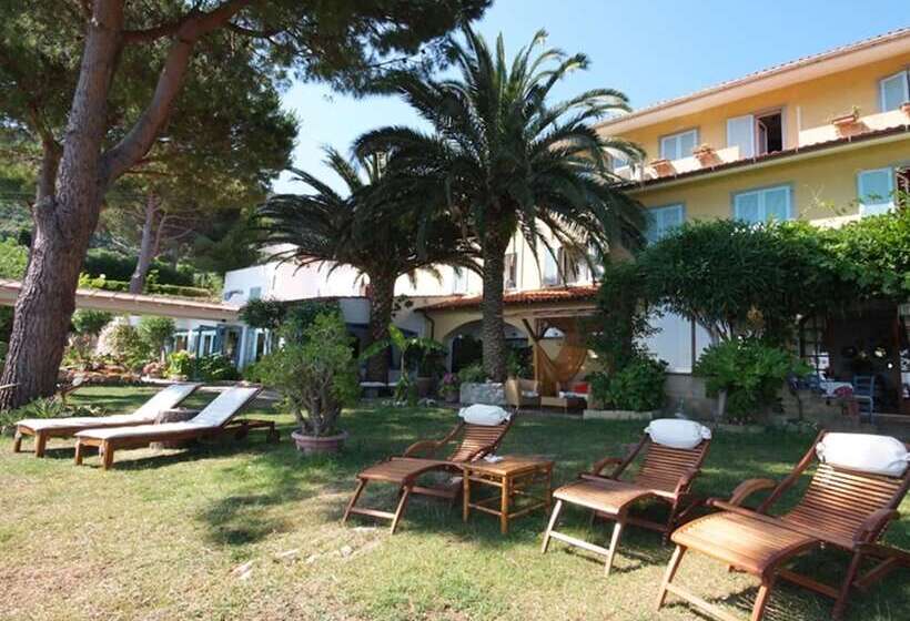 Отель Sant Andrea