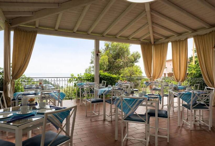 Отель Sant Andrea