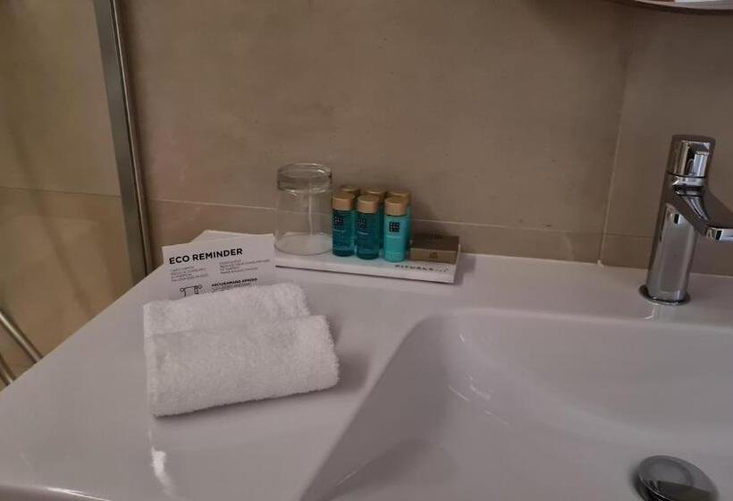 هتل Jolly Charme Suite