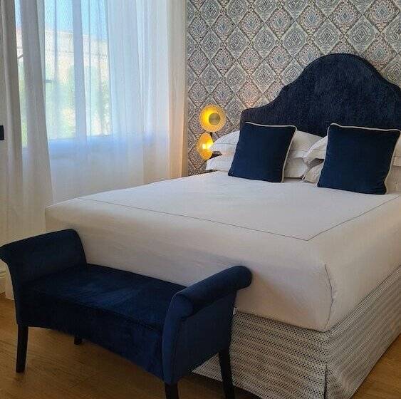 هتل Jolly Charme Suite