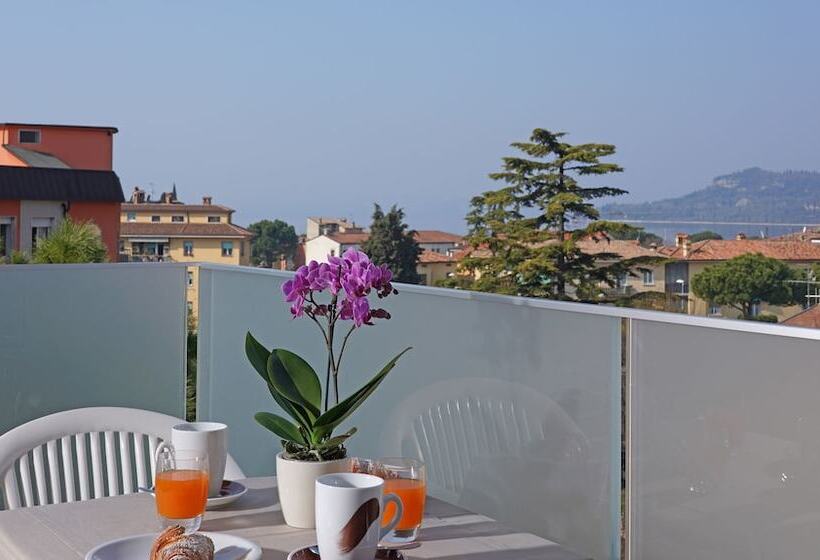 Отель La Perla Bike