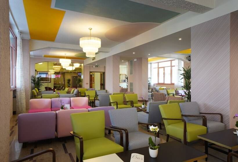 Отель La Perla Bike