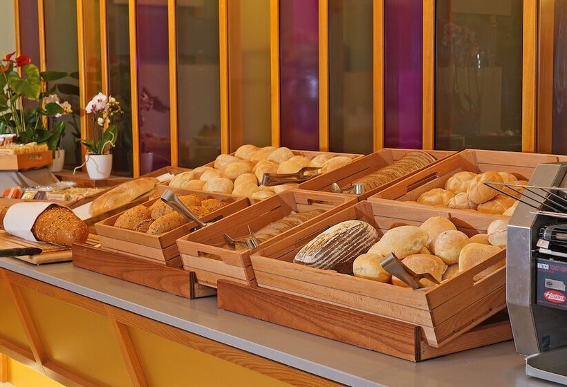 Отель La Perla Bike