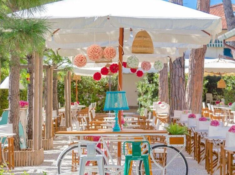 호텔 La Pineta Al Mare