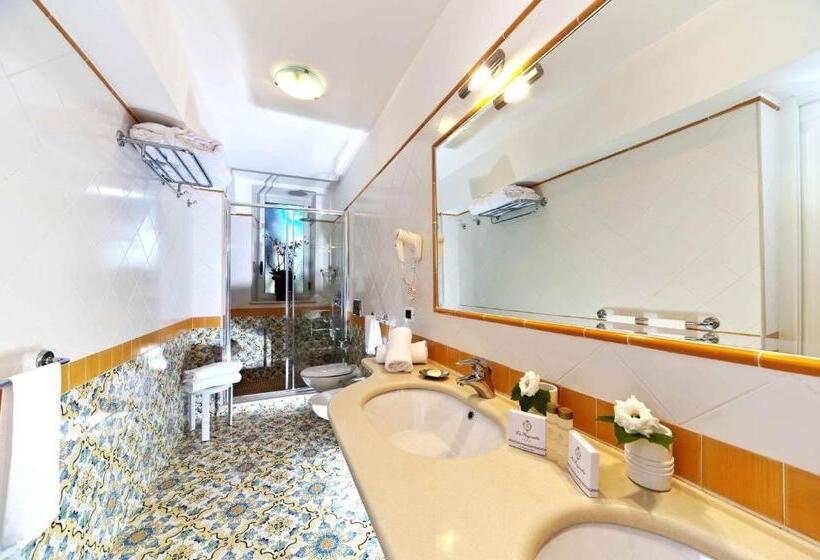 فندق La Reginella Resort & Spa