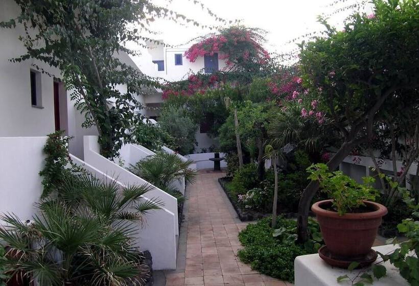 Отель La Sirenetta Park