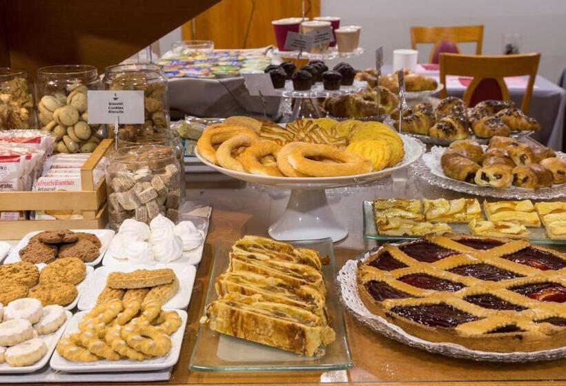 La Villa   Sure Hotel Collection By Best Western