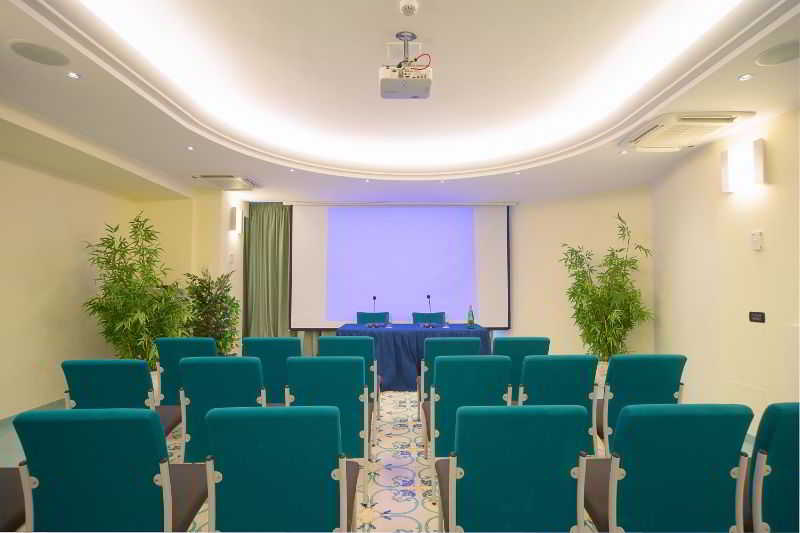 ホテル Le Querce Resort Sea Thermae & Spa