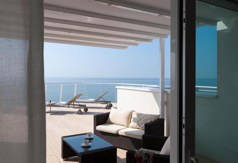 Отель Le Soleil