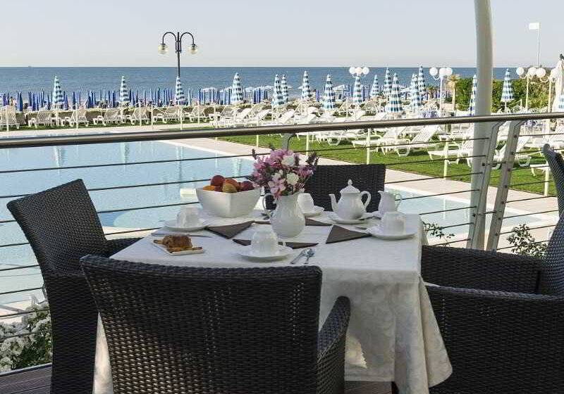 Отель Le Soleil