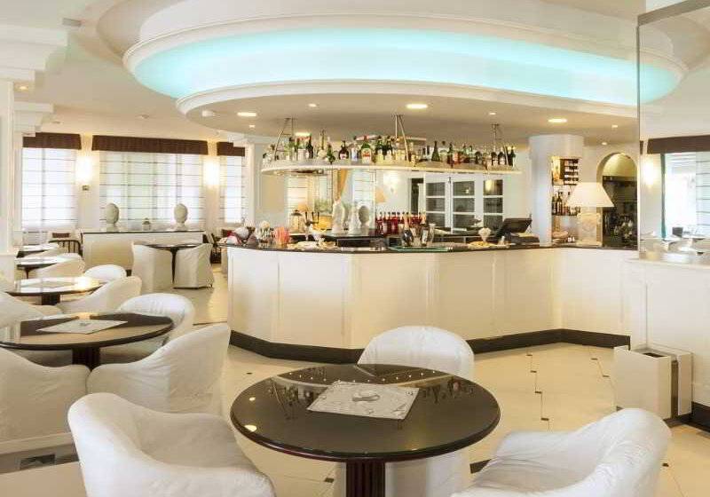 Отель Le Soleil