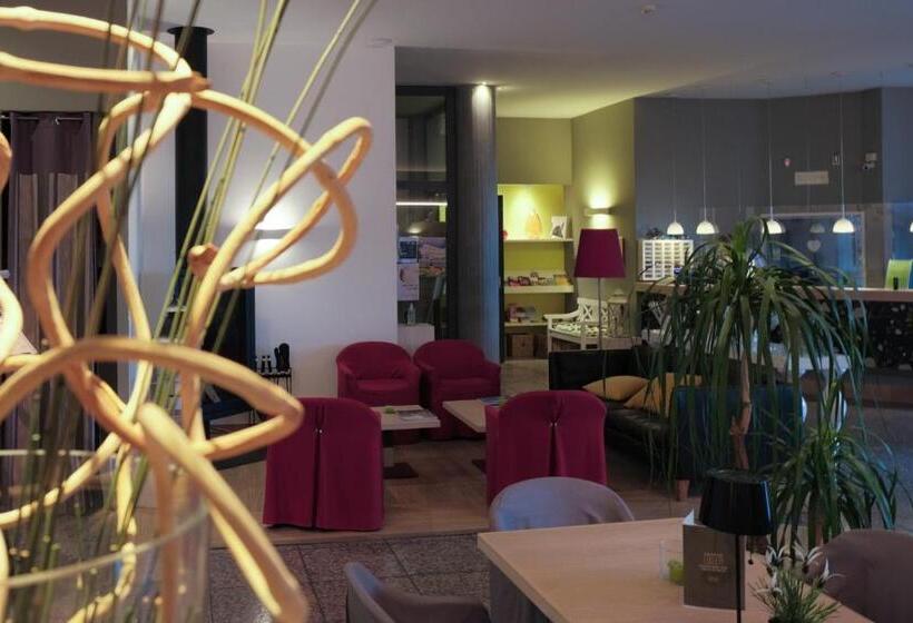 בית מלון כפרי Liberty